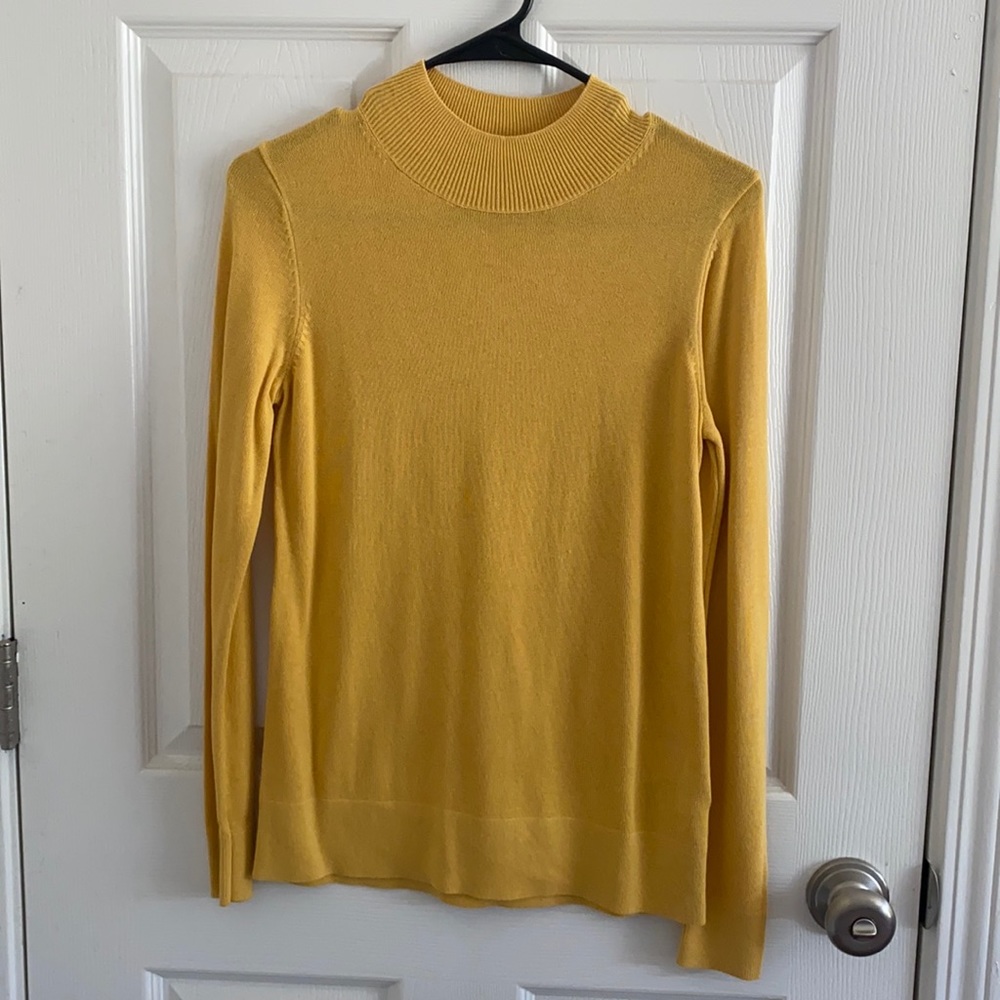 Old Navy thinner Sweater